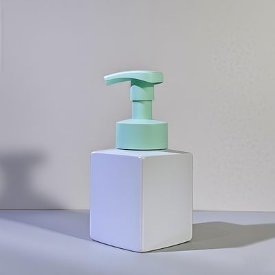 Κετράδιο μπουκάλι αντλίας κοσμητικής λοσιόν με υλικό PET και αντλία πίεσης για συσκευασία φροντίδας του δέρματος