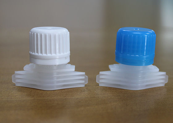 Τα ζωηρόχρωμα πλαστικά καλύμματα σωλήνων με τους σωλήνες για δευτερεύον Gusset παιδικών τροφών τοποθετούν σε σάκκο/την κάλυψη ακροφυσίων